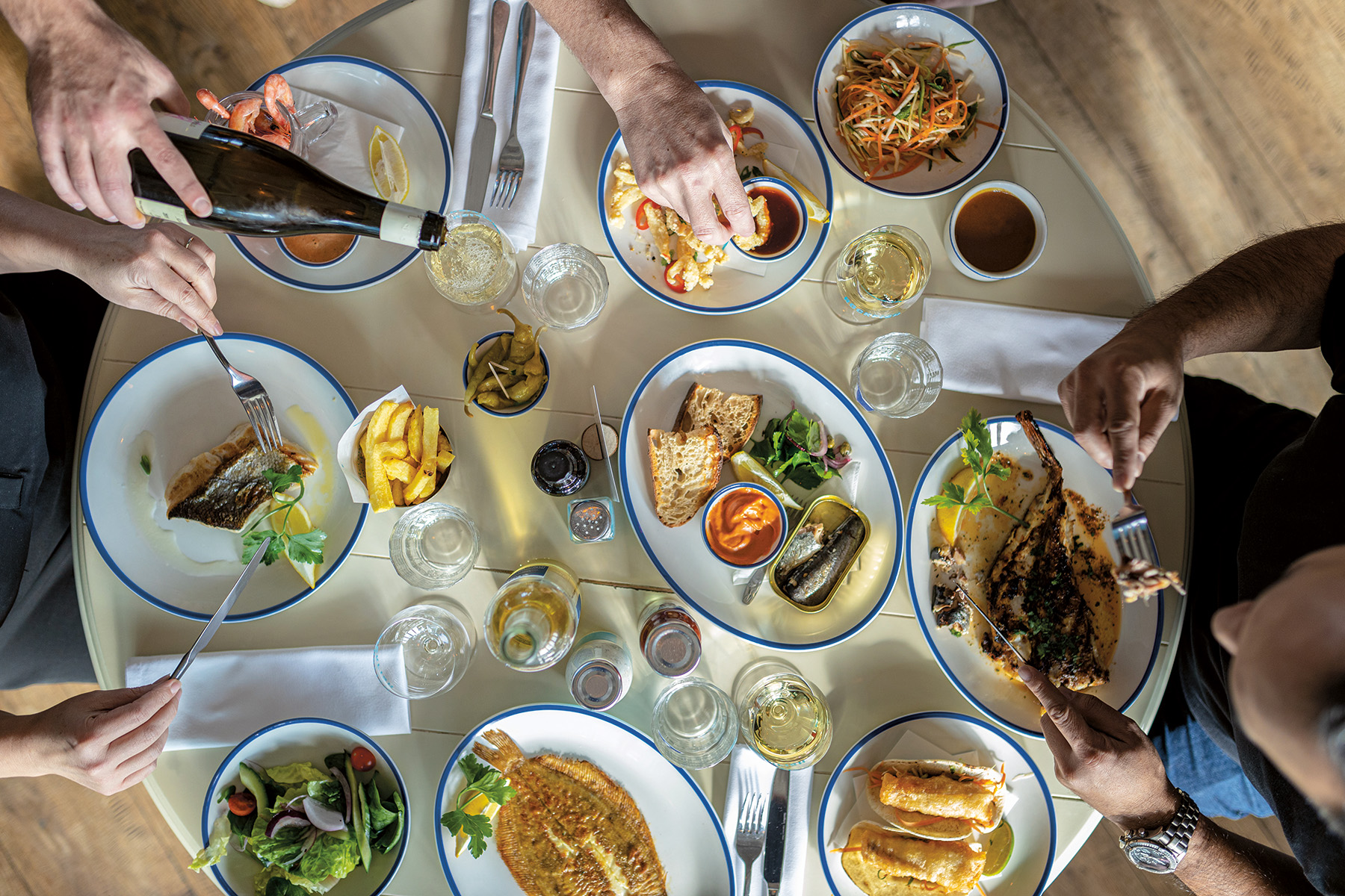 Rockfish, Torquay. Set Table