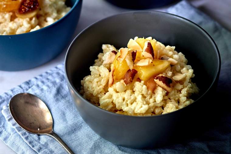 Rice pudding with pineapple, brazil nuts and coconut