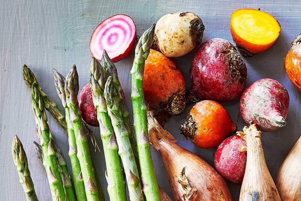 Spring asparagus and radishes